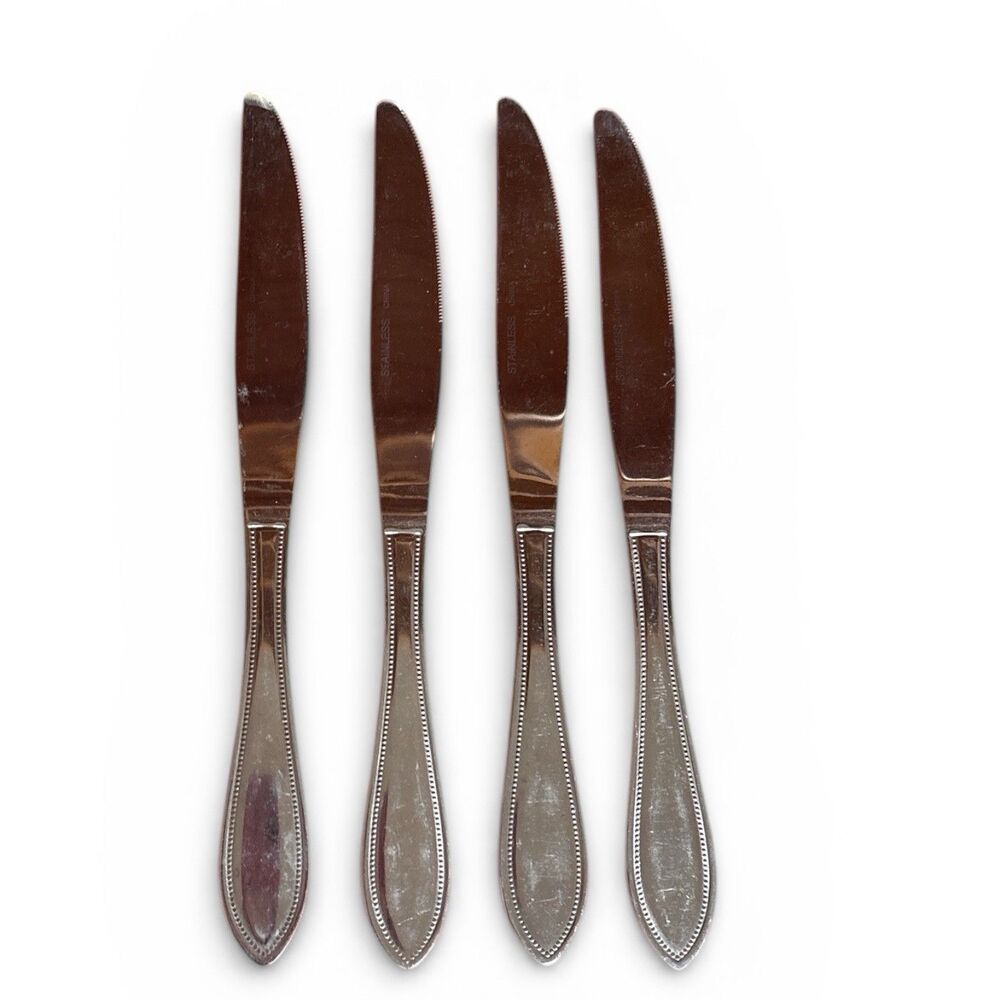 Set of 4 Wallace American Tradition 9” Dinner Knives Glossy Stainless Beaded